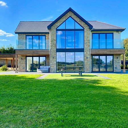 Stunning Modern Home Set In Beautiful Grounds. Бат Екстер'єр фото