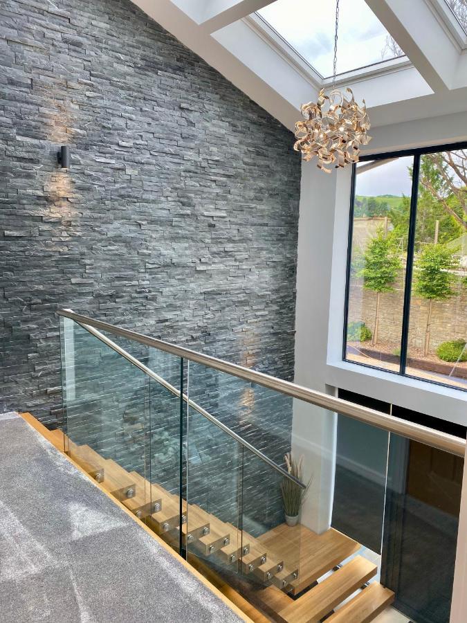 Stunning Modern Home Set In Beautiful Grounds. Бат Екстер'єр фото