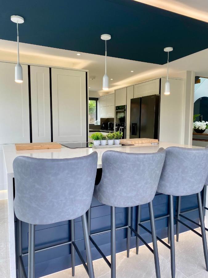 Stunning Modern Home Set In Beautiful Grounds. Бат Екстер'єр фото